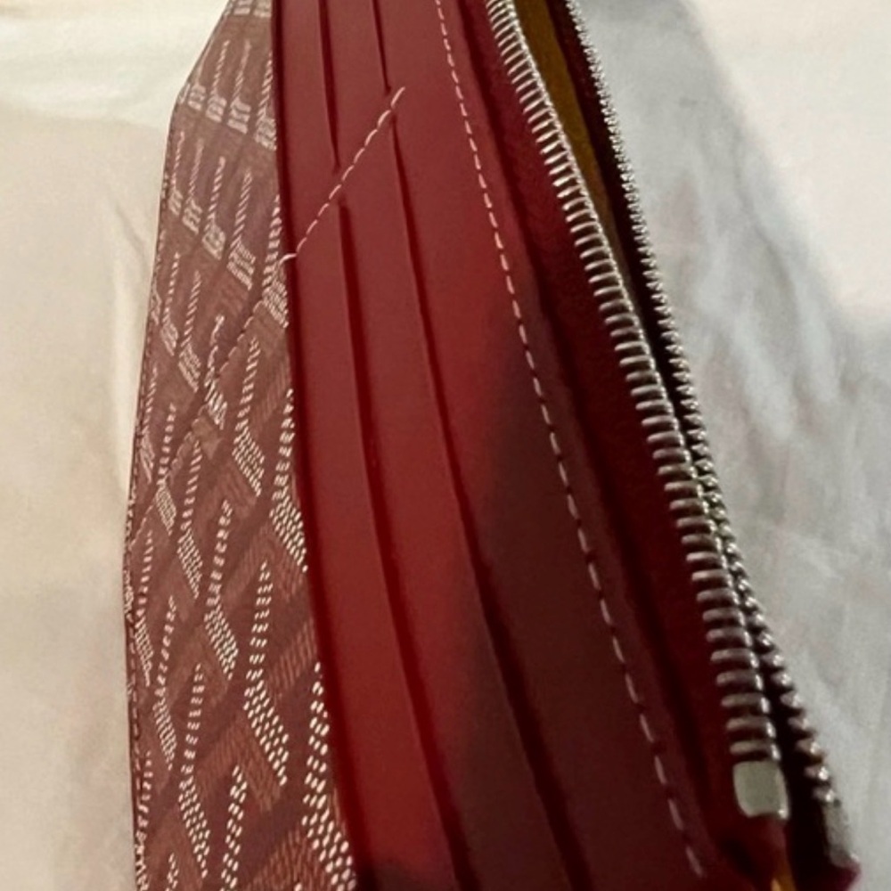 BRAND NEW GOYARD
LOUISE WALLET CLUTCH - Picture 8 of 9